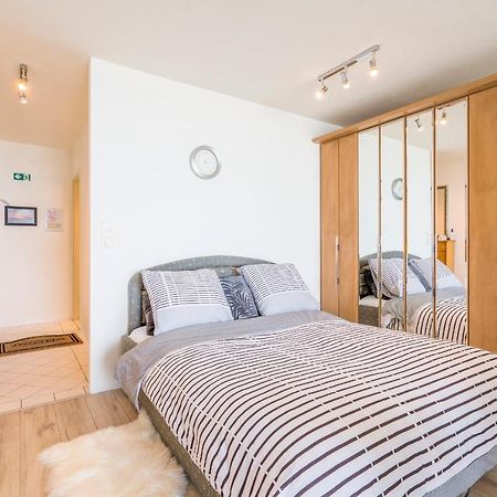 Luxueuze Vakantiestudio Met Zeezicht En Terras In Oostende Eksteriør bilde